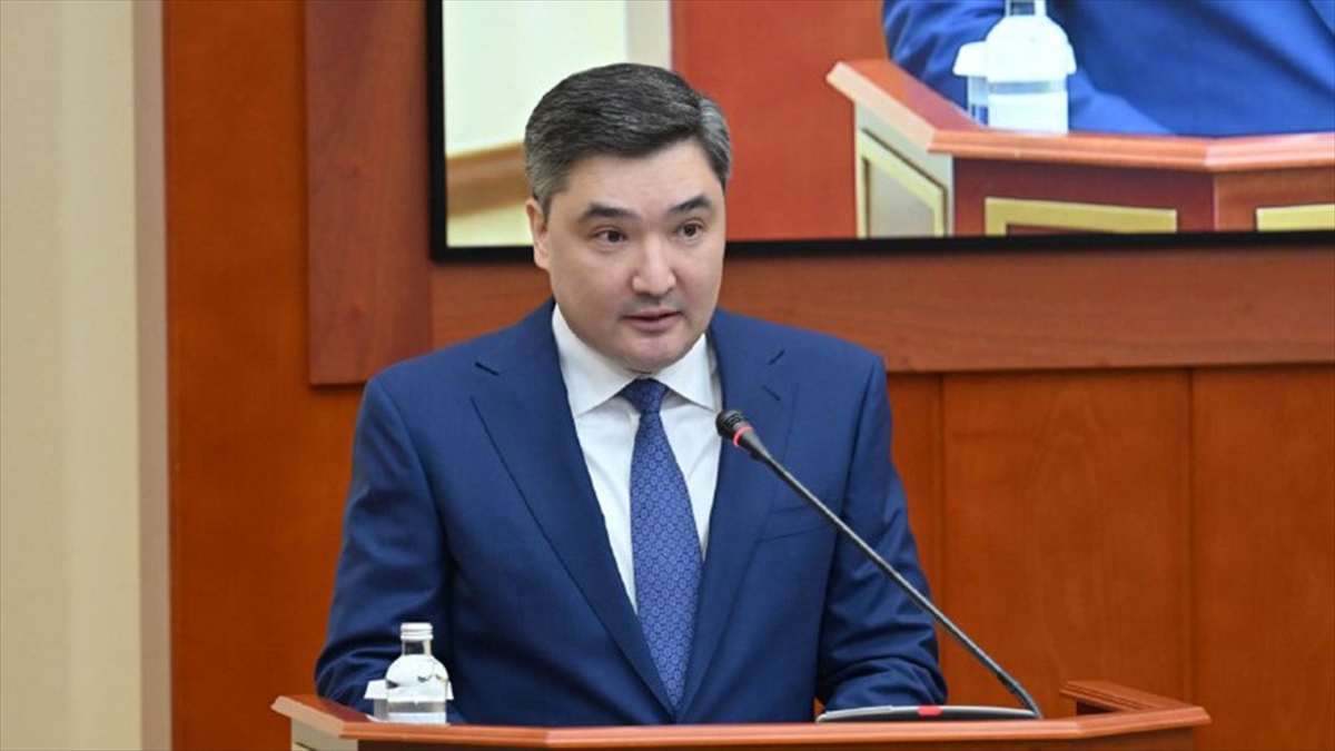 Kazakistan'da başbakanlık görevine 44 yaşındaki Oljas Bektenov getirildi.