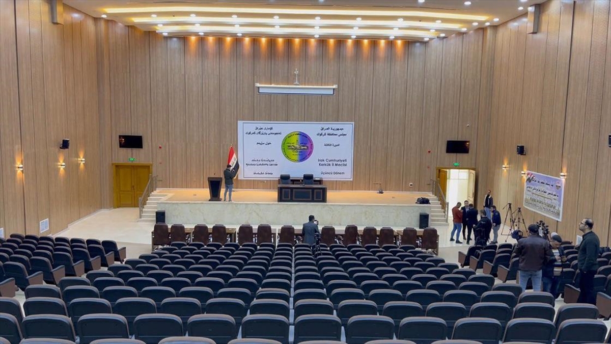 Irak'ta Kerkük İl Meclisi'nin ilk toplantısı Türkmen ve Arapların boykotu