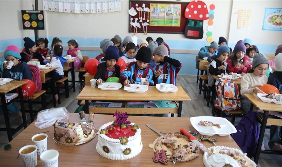 Kocaeli'de yaşayan 12 yaşındaki 6. sınıf öğrencisi Emir Ali Yılmaz,