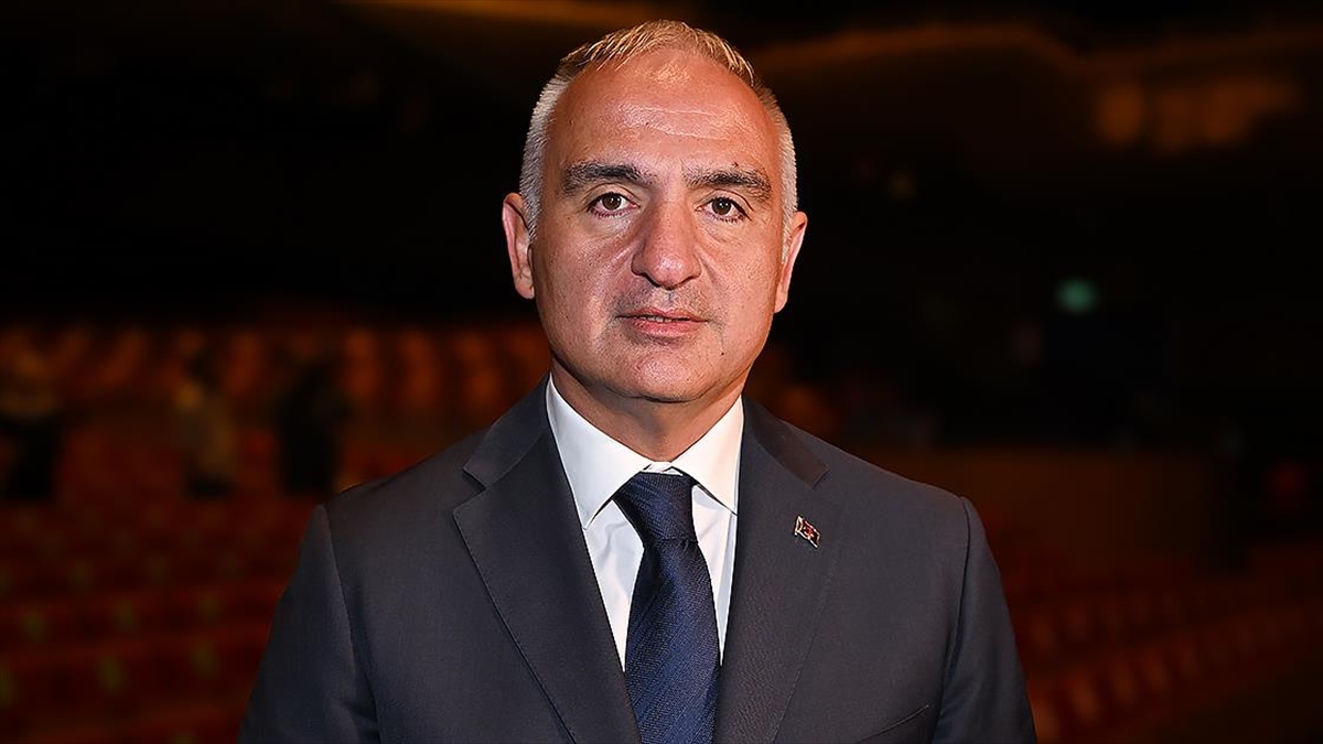 Kültür ve Turizm Bakanı Mehmet Ersoy, Türkiye'nin turizm sektöründe ilk