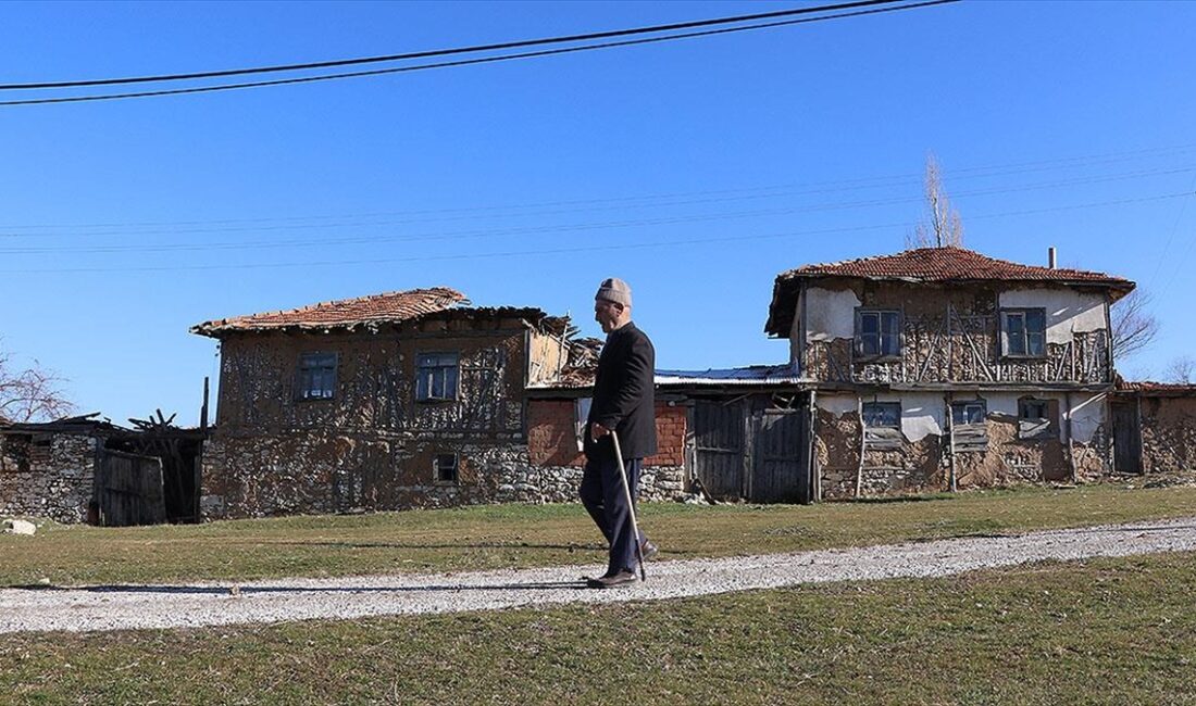 Kütahyalı 87 yaşındaki İbrahim Elaslan, 54 yıl önceki depremin ardından