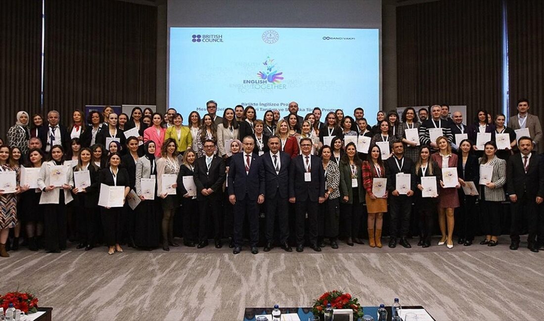 MEB öncülüğünde, İngilizce öğretmenlerinin mesleki gelişimlerini güçlendirmek amacıyla "Birlikte İngilizce"