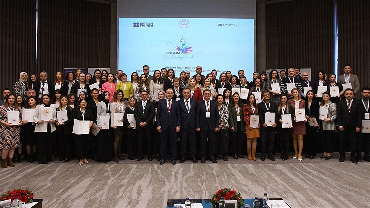 MEB öncülüğünde, İngilizce öğretmenlerinin mesleki gelişimlerini güçlendirmek amacıyla "Birlikte İngilizce"