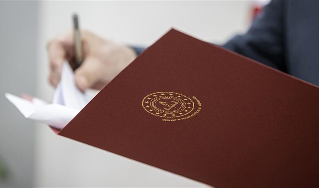 Milli Eğitim Bakanlığı, Türkiye'nin her bölgesinde eğitim alan meslek liselilerin