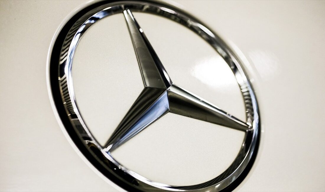 Mercedes-Benz, orduya zırhlı araç da sağlayan Rusya'nın en büyük kamyon