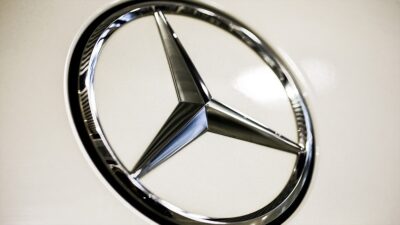 Mercedes-Benz, orduya zırhlı araç da sağlayan Rusya'nın en büyük kamyon