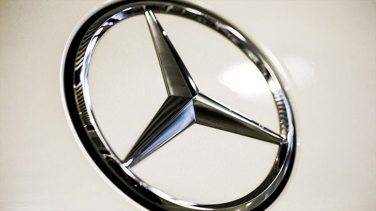 Mercedes-Benz, orduya zırhlı araç da sağlayan Rusya'nın en büyük kamyon