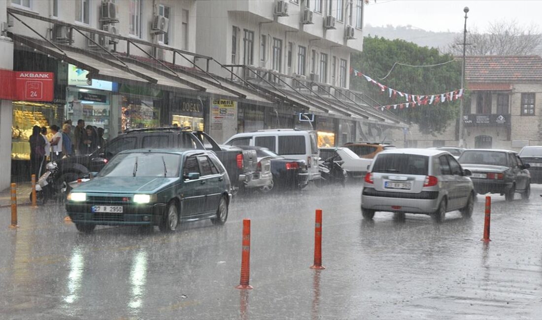 Mersin için kuvvetli yağış uyarısında bulunuldu.