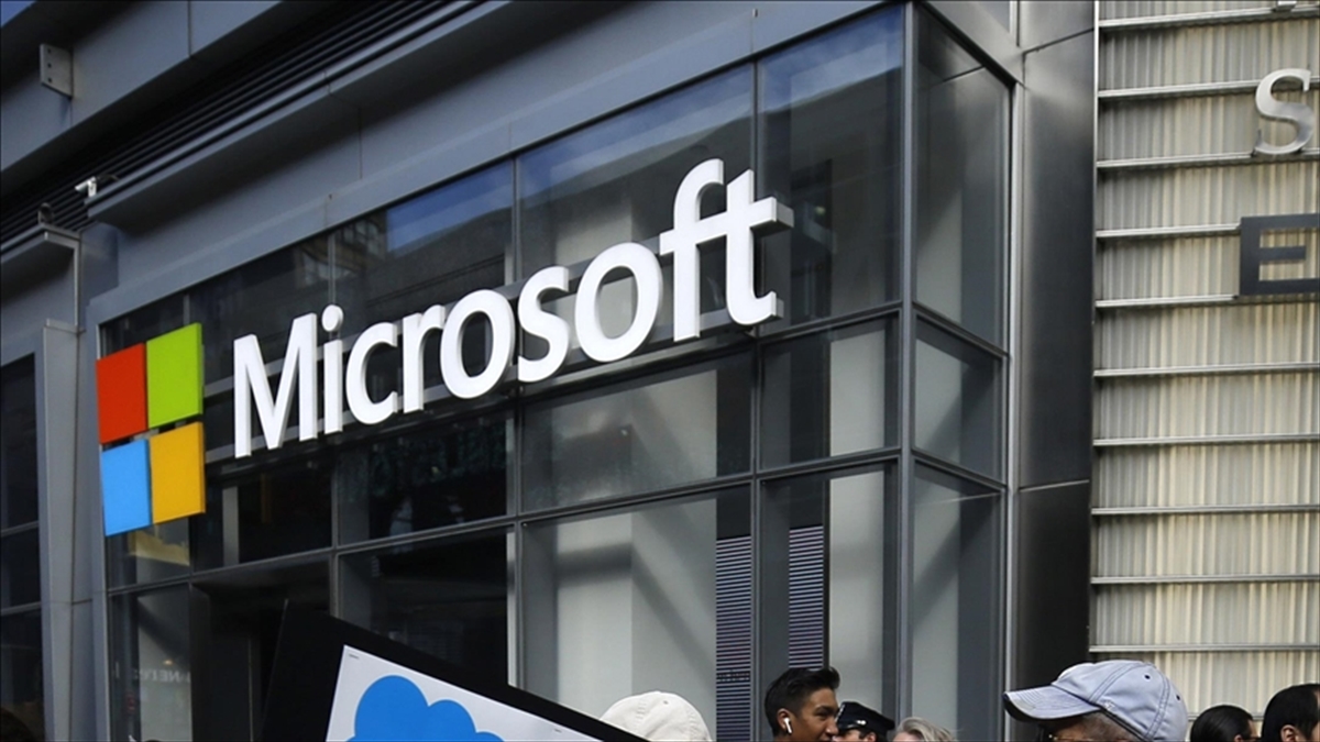 BERLIN (AA) – Microsoft Başkanı Brad Smith, başkent Berlin’de Almanya
