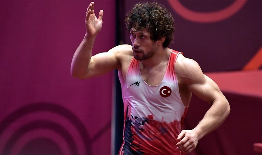 Romanya'da düzenlenen Avrupa Güreş Şampiyonası'nda milli sporcu Selçuk Can, grekoromen