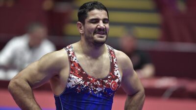 ANKARA (AA) – Milli g&uuml;reş&ccedil;i Taha Akg&uuml;l, Romanya’nın başkenti B&uuml;kreş’te