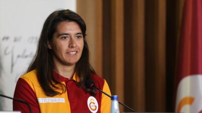 Galatasaraylı milli yelkenci Ecem Güzel, Paris 2024 Olimpiyat Oyunları'nda Türkiye'yi