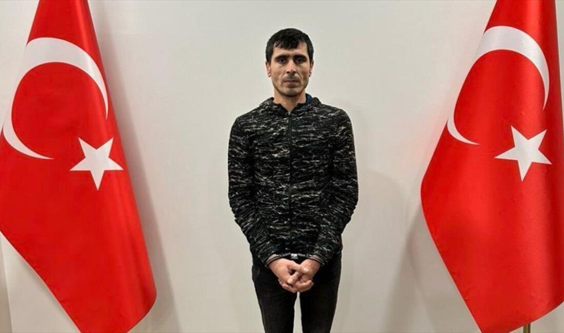 Avrupa'ya kaçmaya hazırlanırken sınır ötesi operasyonla yakalayarak Türkiye'ye getirilen terör