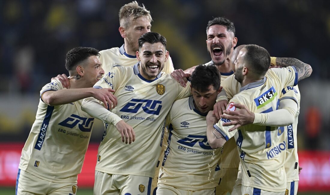 Ziraat Türkiye Kupası çeyrek finalinde Fenerbahçe'yi 3-0 yenen MKE Ankaragücü,