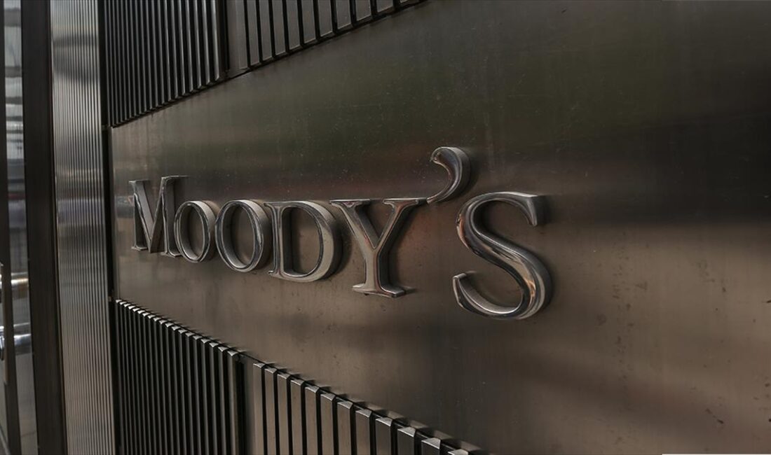 Uluslararası kredi derecelendirme kuruluşu Moody's, İsrail'in kredi notunu "A1"den "A2"ye