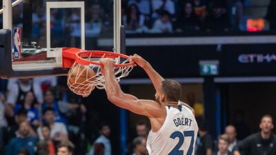 Amerikan Basketbol Ligi'nde (NBA) Minnesota Timberwolves, deplasmanda Portland Trail Blazers'ı