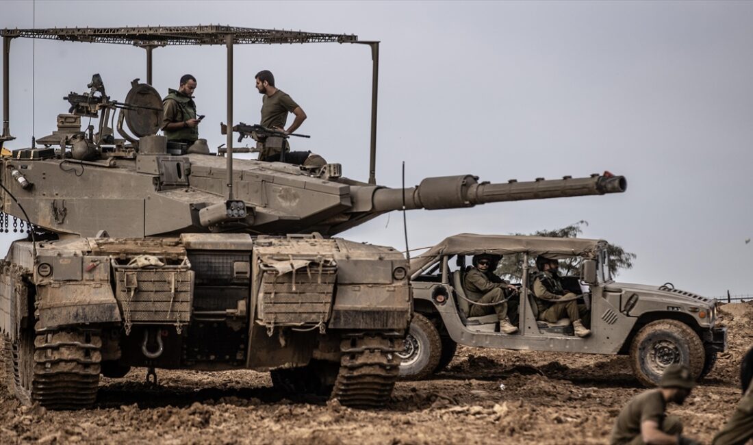Hamas'ın ateşkes önerisine karşı çıkan Netanyahu, Gazze'de yerinden edilmiş Filistinlilerin