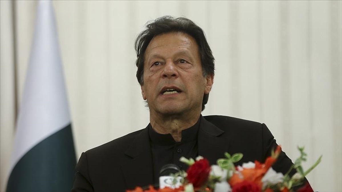 Pakistan'da cezaevindeki eski Başbakan İmran Han, yapay zekayla oluşturulan konuşmasında,