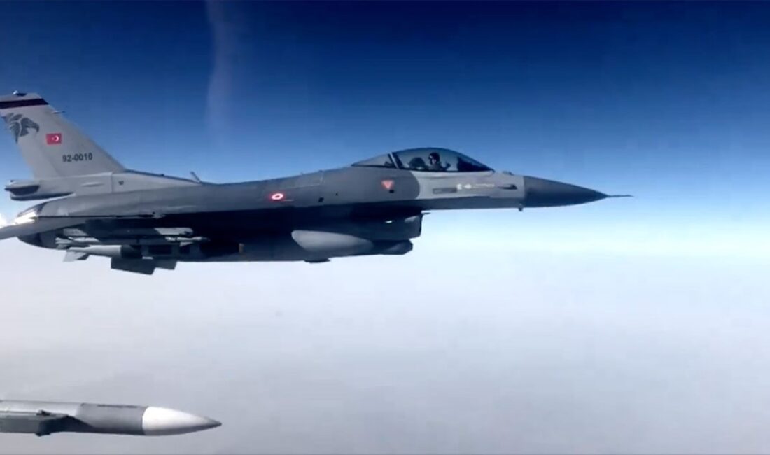 Milli Savunma Bakanlığı, Irak'ın kuzeyindeki Pençe-Kilit Operasyonu bölgesinde 4 PKK'lı