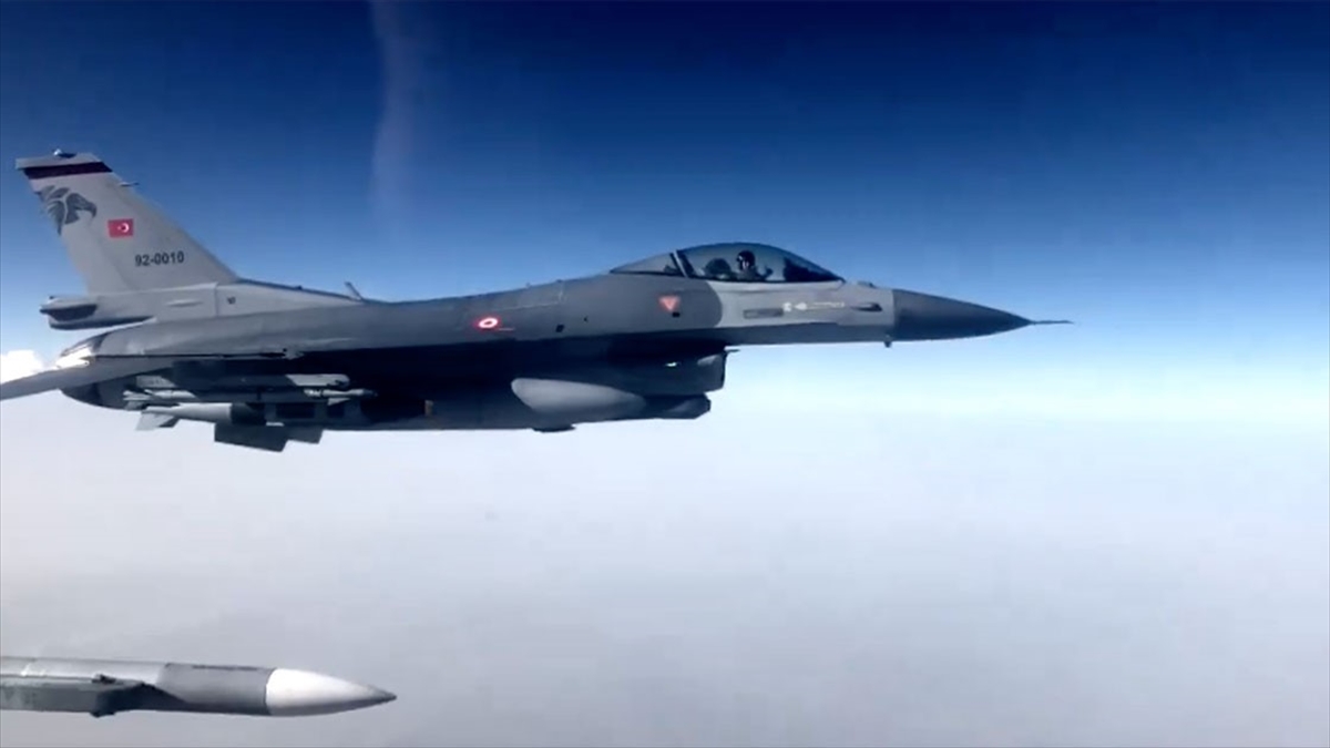 Milli Savunma Bakanlığı, Irak'ın kuzeyindeki Pençe-Kilit Operasyonu bölgesinde 4 PKK'lı