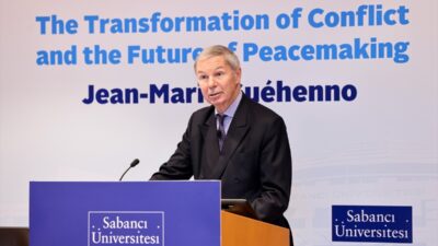 - Columbia Üniversitesi SIPA Kent Global Liderlik Programı Profesörü Jean-Marie
