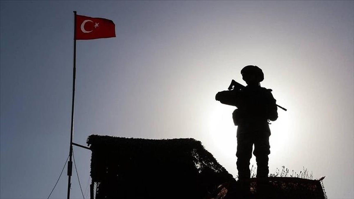 Milli Savunma Bakanlığı (MSB), sınırlardan yasa dışı yollarla geçmeye çalışan