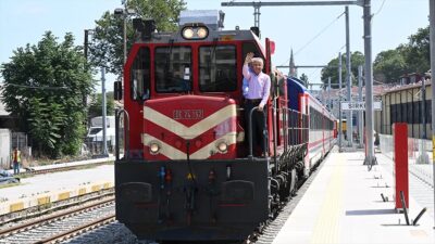 Bakan Uraloğlu, İstanbul'un hafızasında yer eden emektar banliyö tren hattının