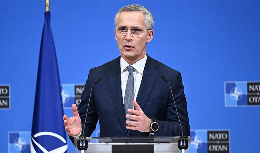 NATO Genel Sekreteri Jens Stoltenberg, müttefiklerin Ukrayna'yı hem doğrudan silah