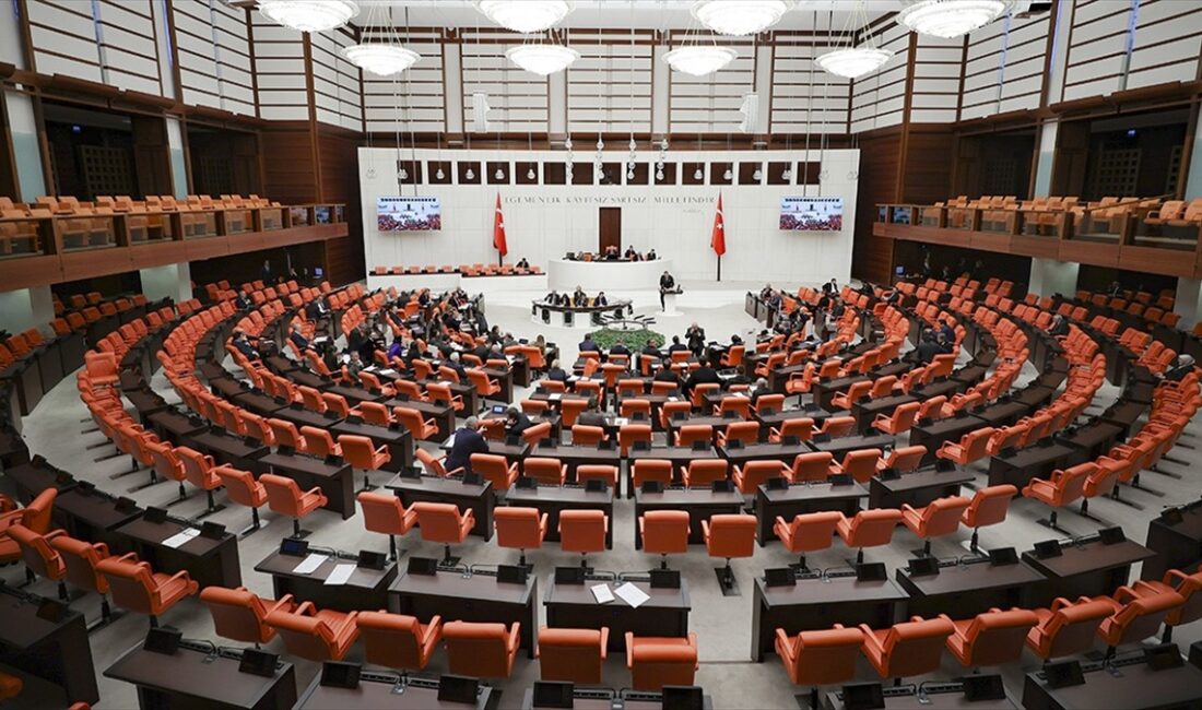 TBMM Genel Kurulu, emekli bayram ikramiyesinin 3 bin liraya çıkarılmasına