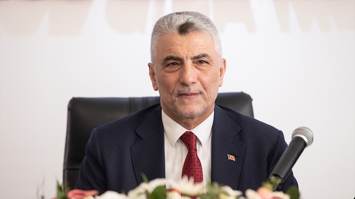Ticaret Bakanı Ömer Bolat, "2024'te mal ve hizmet ihracatında sağlanacak