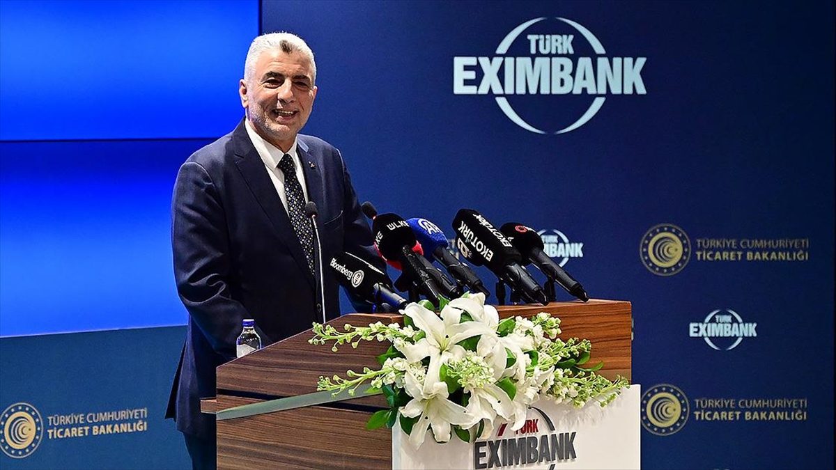 Bakan Bolat "Bugün iki müjdeyi birden yaşıyoruz. Hem yeni genel