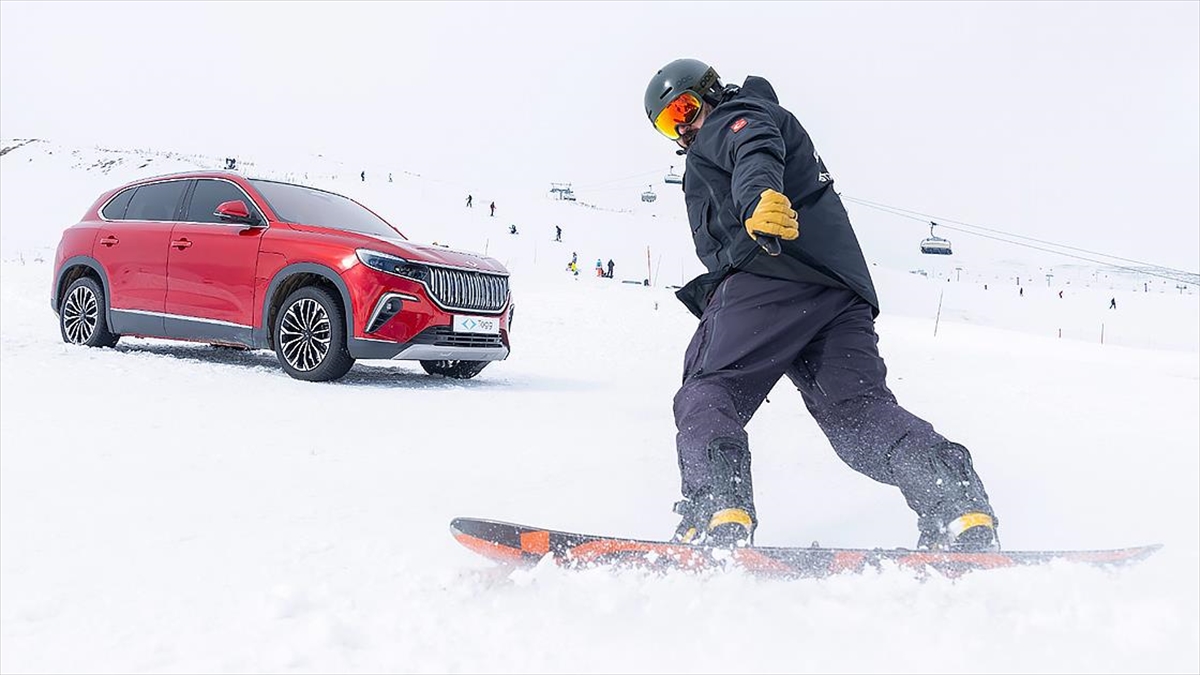 Togg, T10X modelini Erciyes Kayak Merkezi'nde kurulan mobil deneyim merkezinde
