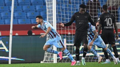 Trendyol Süper Lig'in 25. haftasında Trabzonspor, Atakaş Hatayspor'u 2-0 yenerek