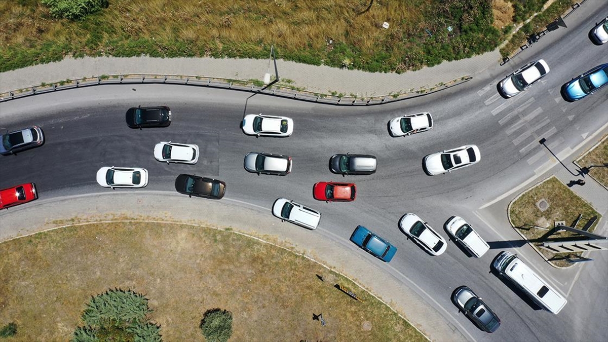 Trafiğe ocak ayında 213 bin 493 aracın kaydı yapılırken 2