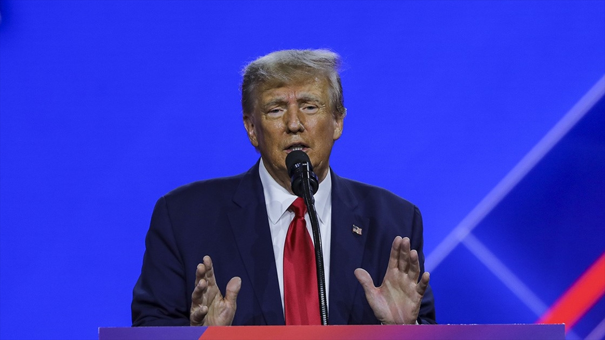 Eski ABD Başkanı Donald Trump, İsrail'in, İran Devrim Muhafızları Ordusu'na
