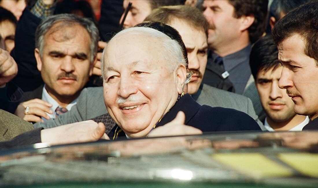 Milli Görüş hareketinin kurucu lideri ve Türk siyasetinin "Erbakan Hoca"sı