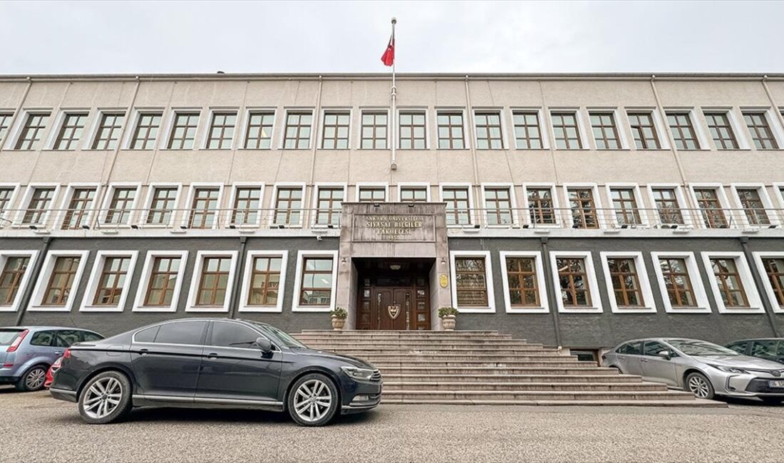 Türkiye'de, elektronik seçim sistemine geçilebilmesi için Yüksek Seçim Kurulundan (YSK)