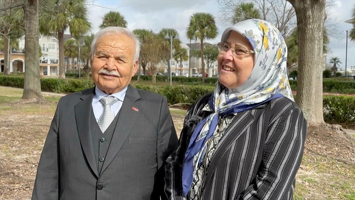 Türkiye'nin ilk astronotu Alper Gezeravcı'nın ailesi, oğullarının Dünya'ya dönüşünü mutluluk