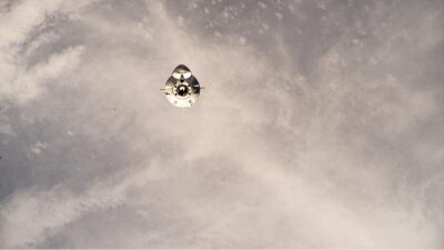 Türkiye'nin ilk astronotu Alper Gezeravcı'nın da bulunduğu Dragon uzay aracı