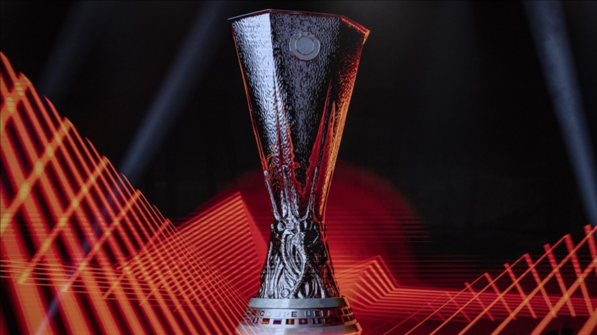 UEFA Avrupa Ligi'nde son 16 turunun kura çekimi yapıldı.