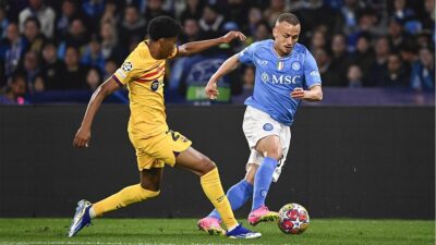 UEFA Şampiyonlar Ligi son 16 turu ilk maçlarında Napoli ile