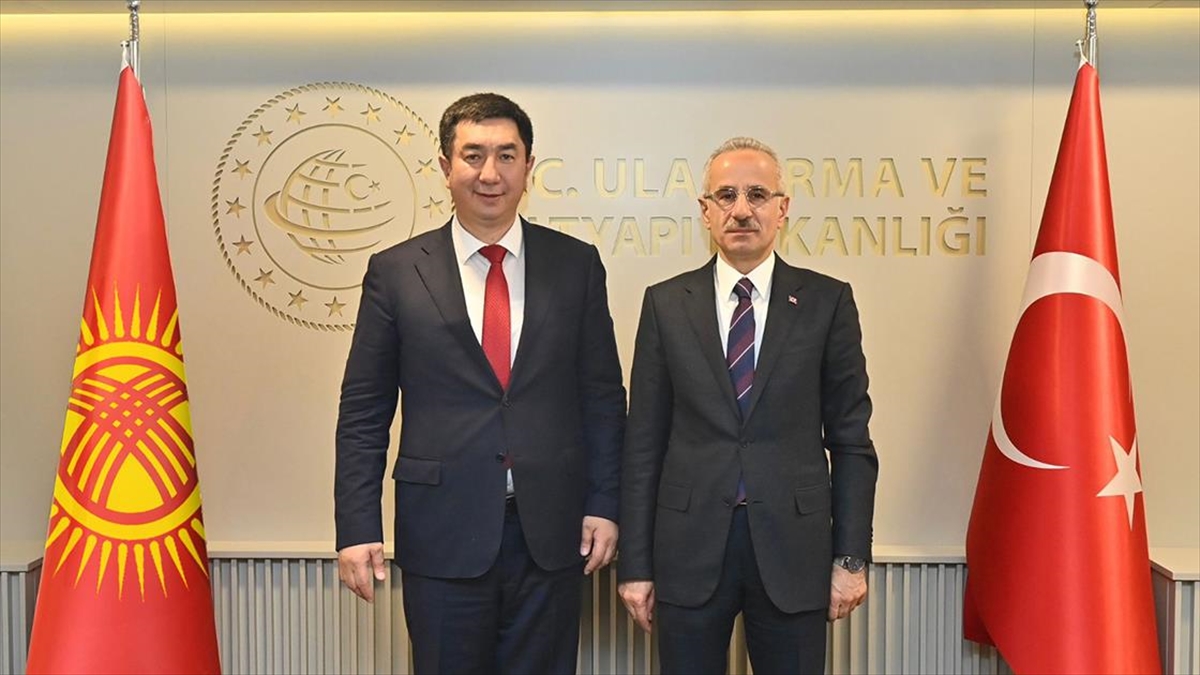 Bakan Uraloğlu, kara yolu taşımacılığında atılacak yeni adımların, Türkiye-Kırgızistan ilişkilerinin