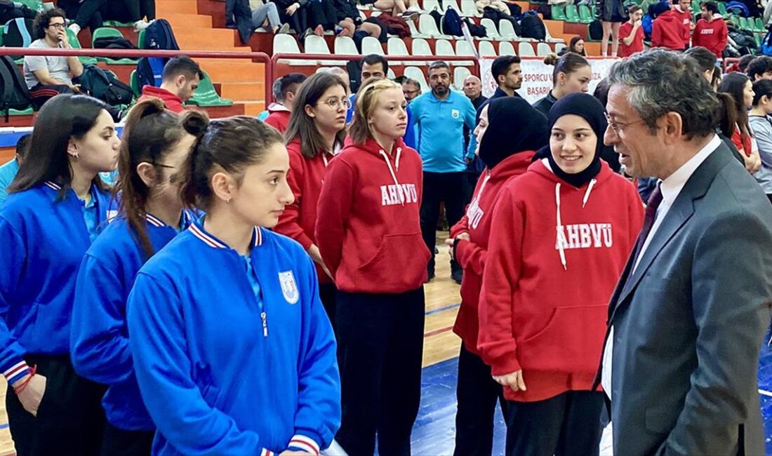 Türkiye Üniversite Sporları Federasyonu Başkanı Prof. Dr. Mehmet Günay, üniversitelerdeki