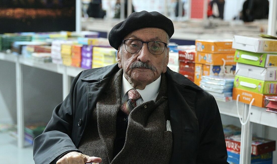 Gazeteci, yazar ve senarist Üstün İnanç, sabah saatlerinde tedavi gördüğü