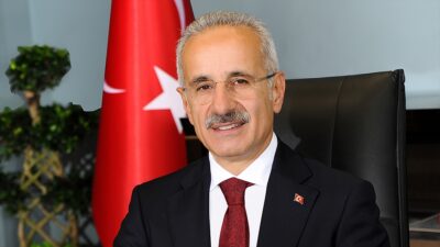 Ulaştırma ve Altyapı Bakanı Abdulkadir Uraloğlu, "Viyadüğün bitmesiyle Artvin'e gidiş