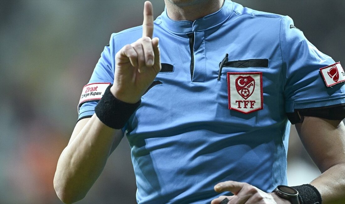 Futbolda Ziraat Türkiye Kupası'nın son 16 turu maçlarını yönetecek hakemler