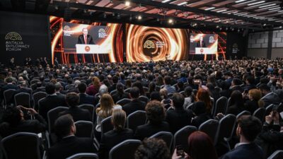 ANTALYA (AA) – Cumhurbaşkanı Recep Tayyip Erdoğan, "21. yüzyıl, beklentilerin