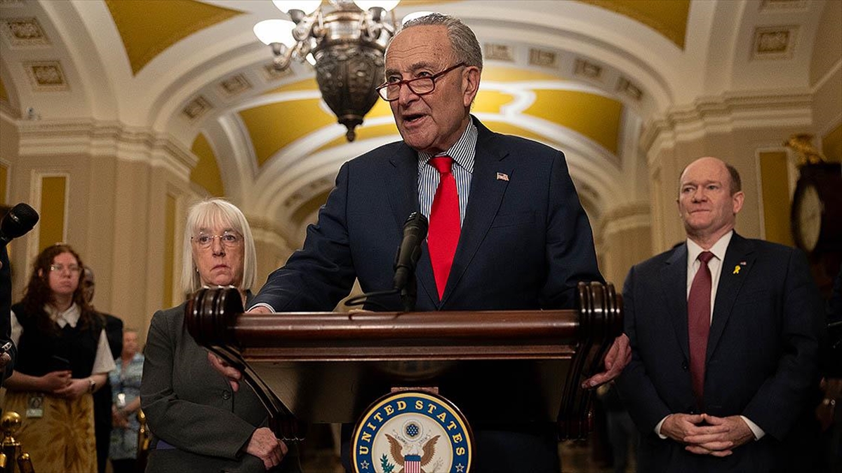 WASHINGTON (AA) – ABD Senatosu Çoğunluk Lideri Demokrat Chuck Schumer,