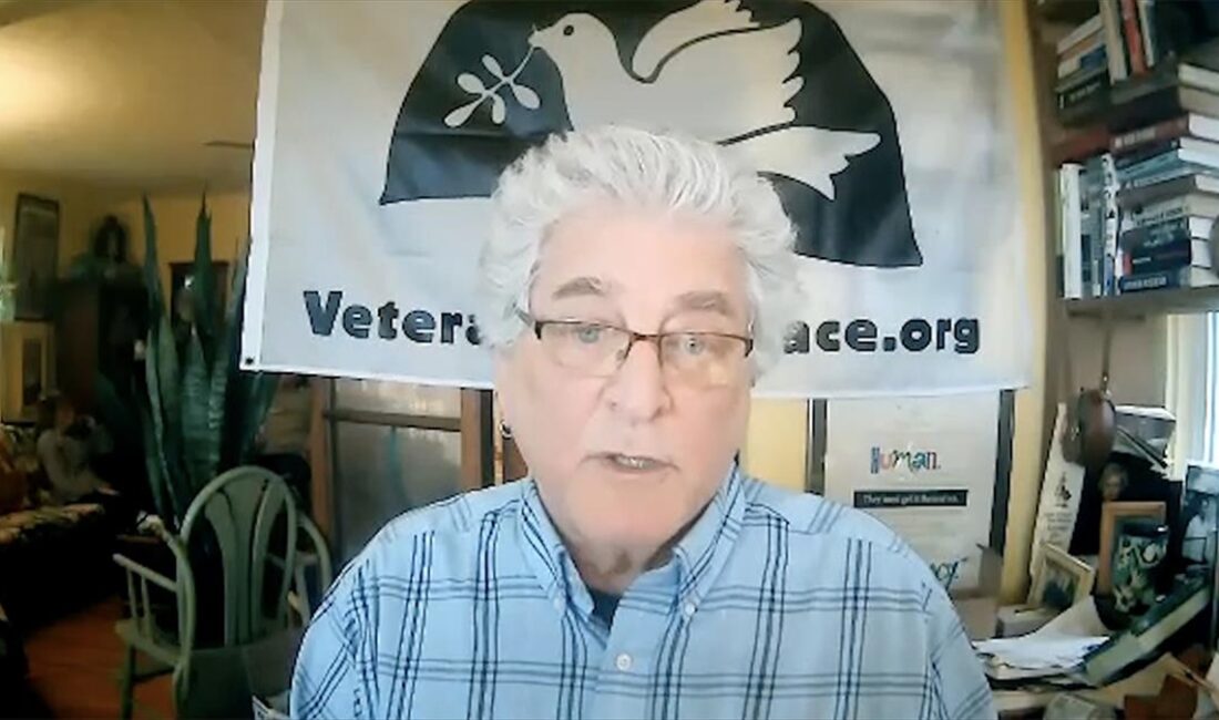 ABD'de barış yanlısı savaş gazileri, kendisini yakan Amerikalı asker Aaron