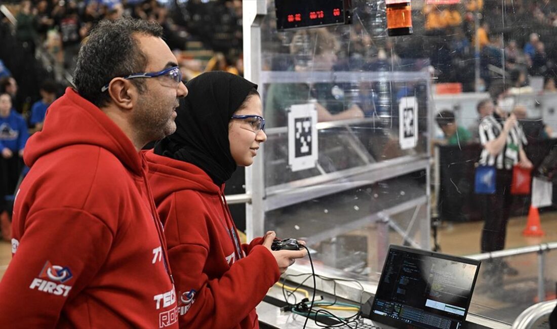 New York eyaletinde düzenlenen robot yarışmasında, Türkiye'den katılan ve tamamı